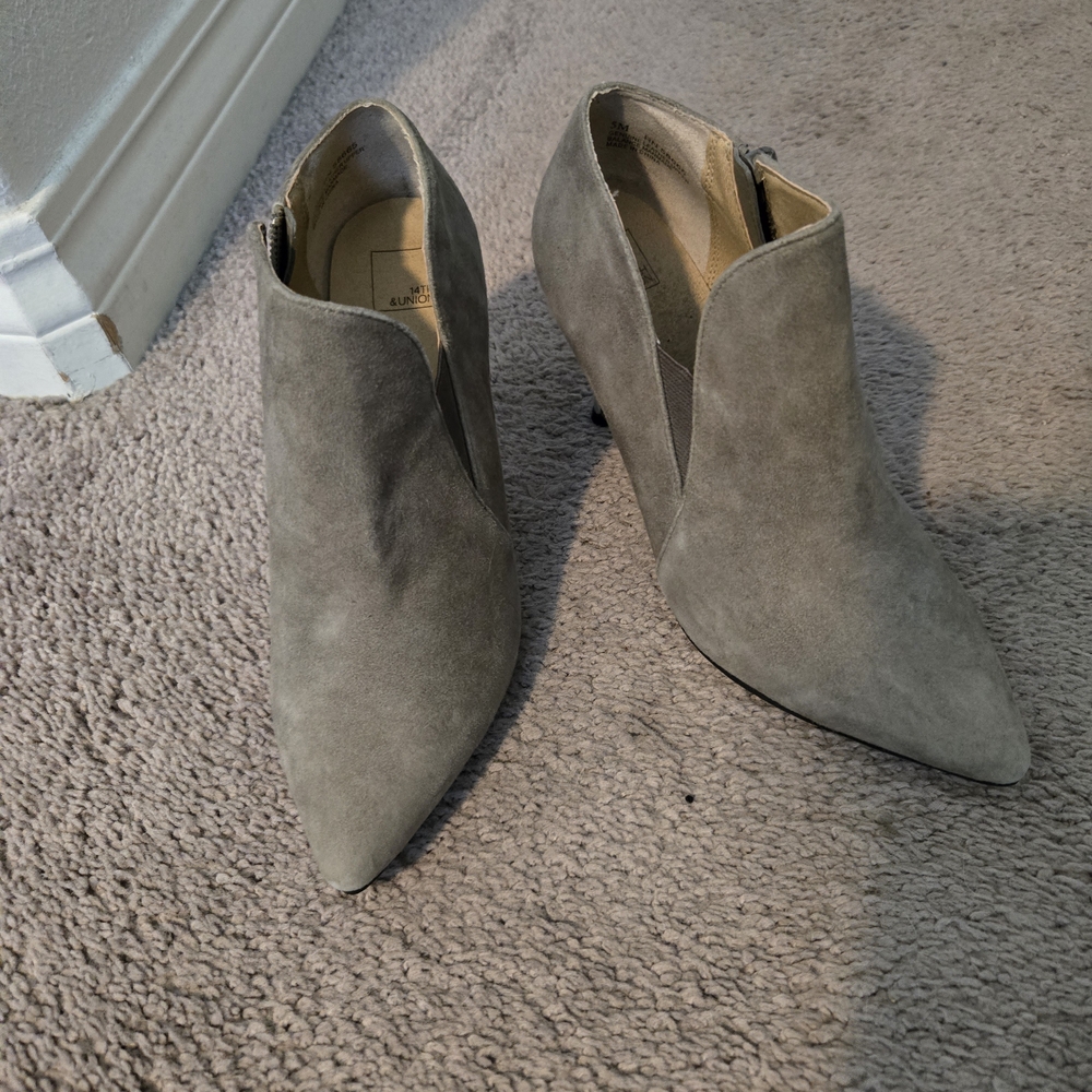 Aldo Women's Gray Suede Ankle Boots